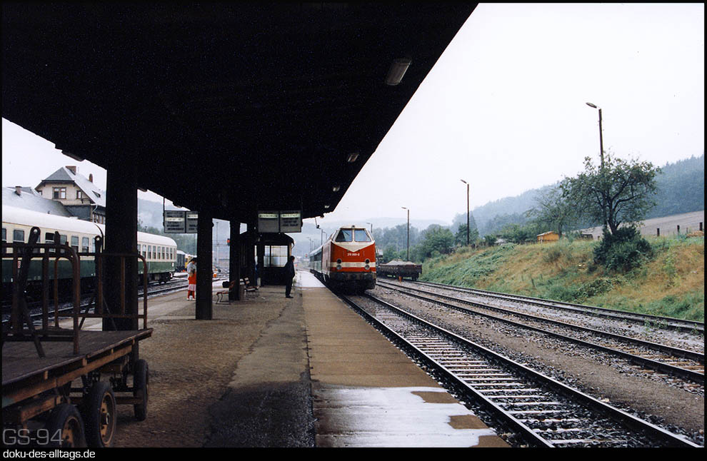 Strecken und Bahnhöfe